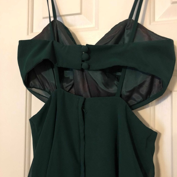 Beautiful Dark Green Formal Gown - Picture 4 of 8